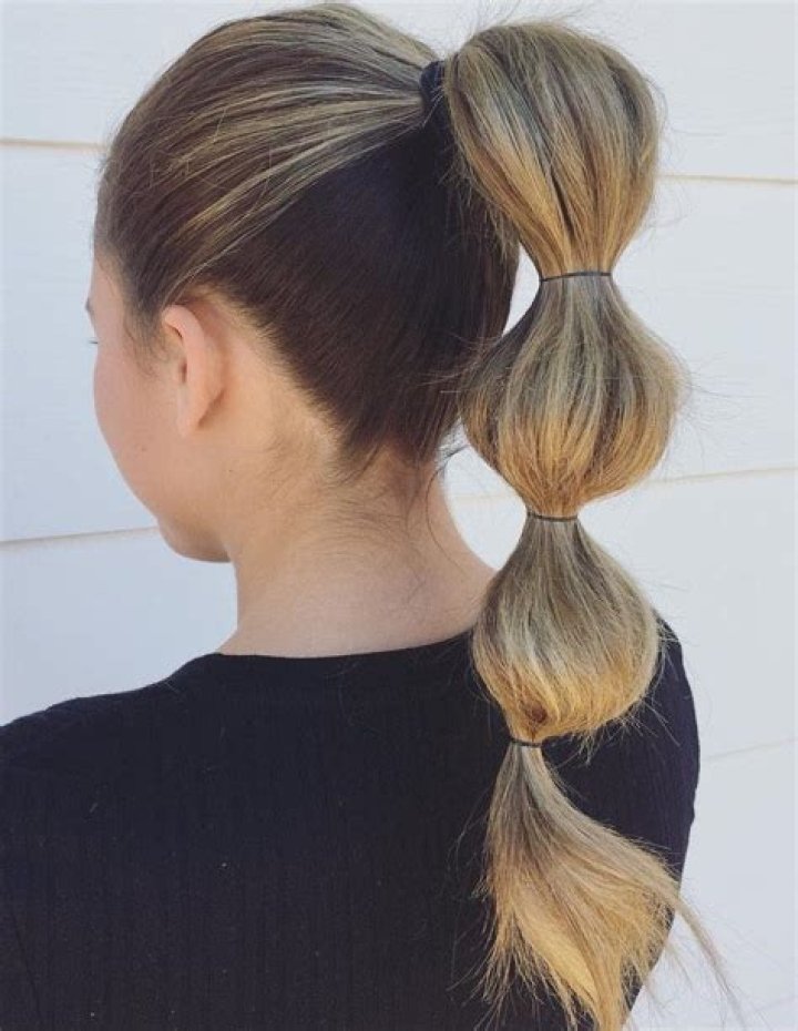 60-Second hair we heart: Looped-under ponytail
