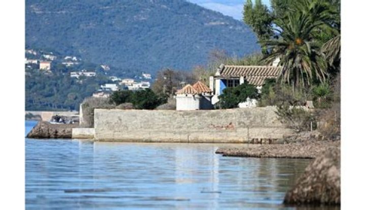 Brigitte Bardot Fortune, Carrière & Salaire