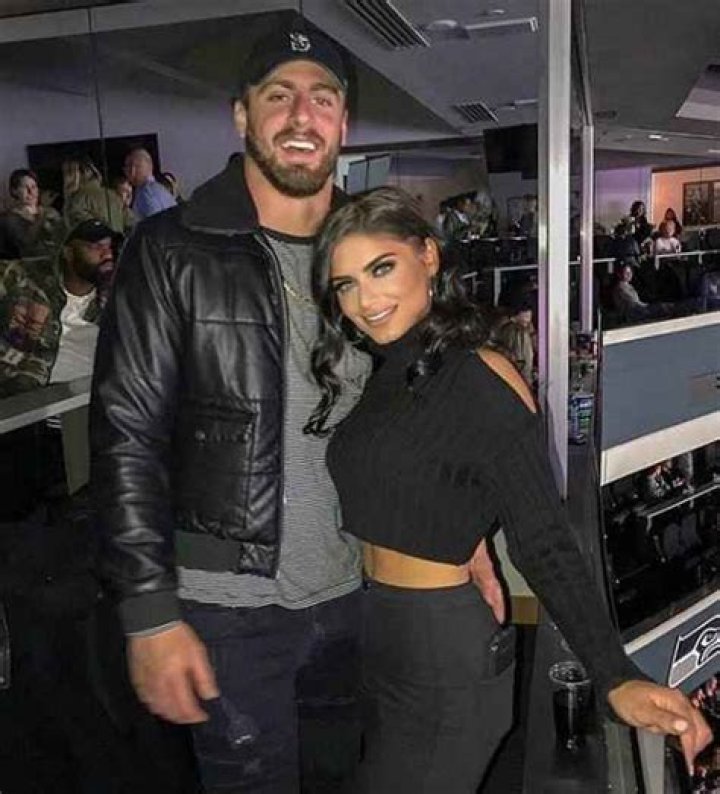 Know About Bryce Love; NFL, Dating, Stats, Contract, Injury, Salary