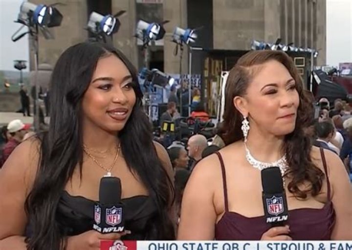 CJ Henderson Wiki; NFL, Parents, Brother, Girlfriend, High School, Contract, Height