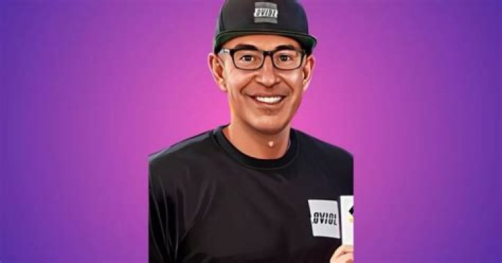 Dale Holmes Net Worth | Dale Holmes Age, Height, Bio, Career Story of $5 Million