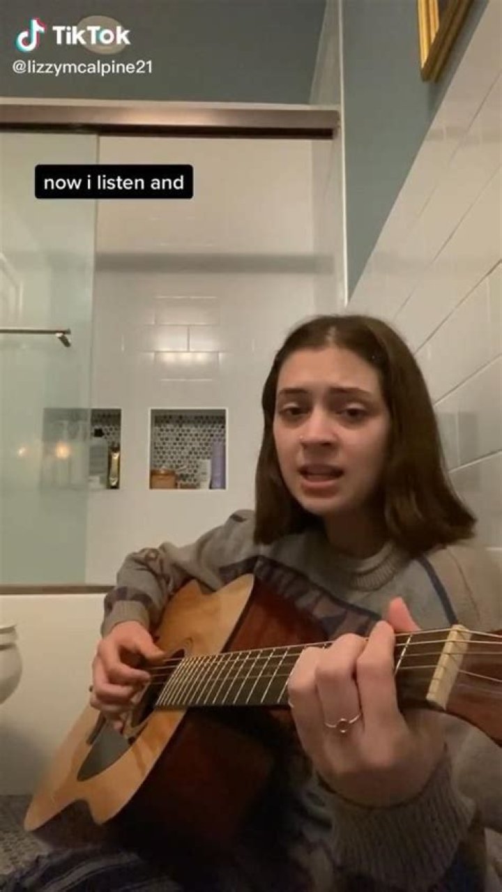 Everything you need to know about Lizzy McAlpine