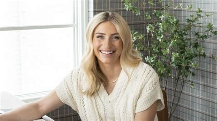 Jasmine Roth - Celebrity