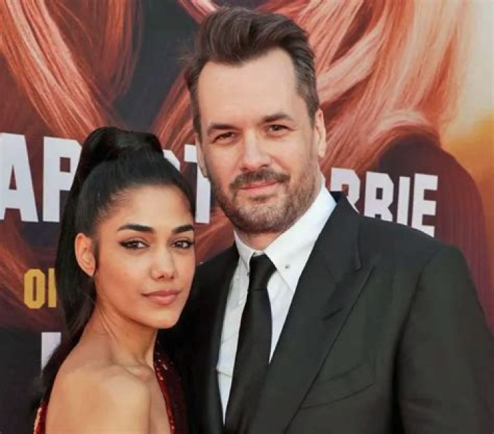 Jim Jefferies Wife, Girlfriend, Son, Parents, Family, Net Worth, Religion