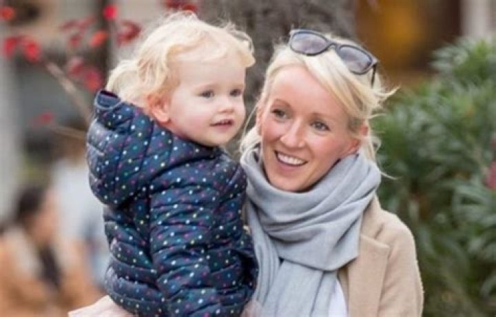 Julia Carey Bio, Kids, Family, Height, Body Measurements