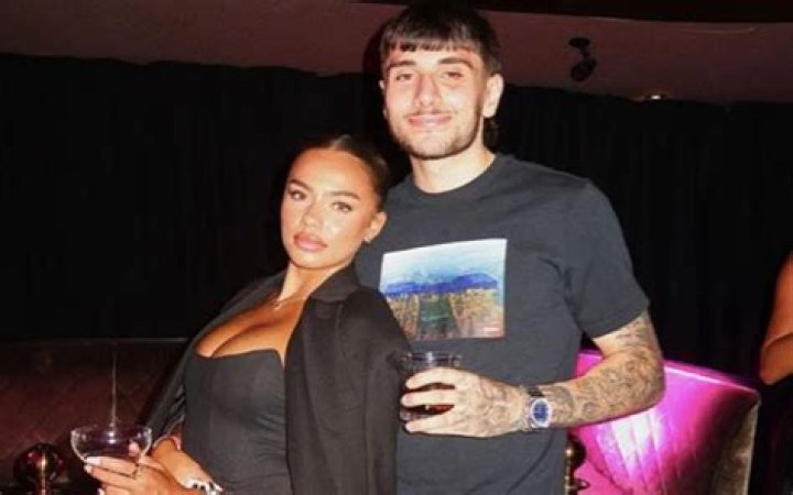 Does Max Aarons Have A Girlfriend? His Parents & Family Life Details