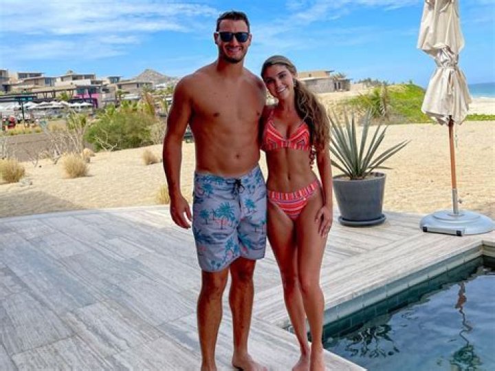 Know About Mitchell Trubisky; Wife, House, Contract, College, Net Worth