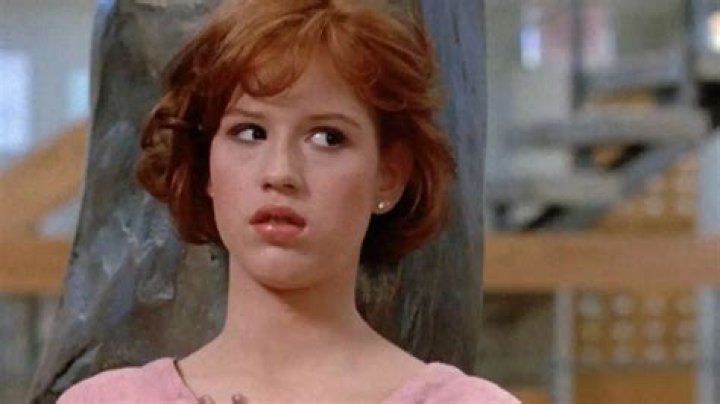 Molly Ringwald Height, Weight, Age, Measurements, Net Worth, Facts