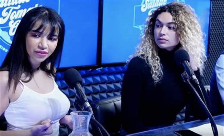 Nora Hamzawi Parents