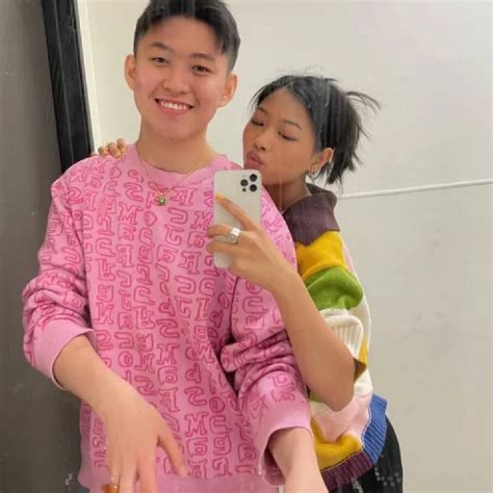 Rich Brian Girlfriend Baby V Age, Height, Wikipedia, Instagram